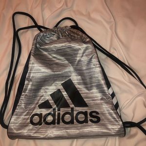 ADIDAS DRAWSTRING BAG / GYM BAG